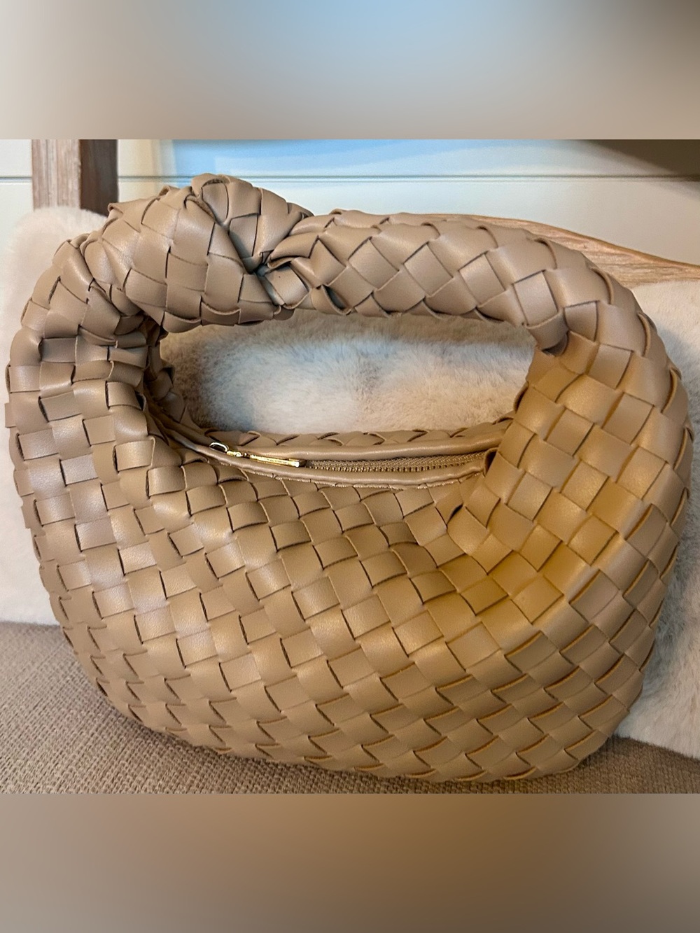 Urban Expressions - NWOT - Faux Leather 
Beige basket weave handbag
